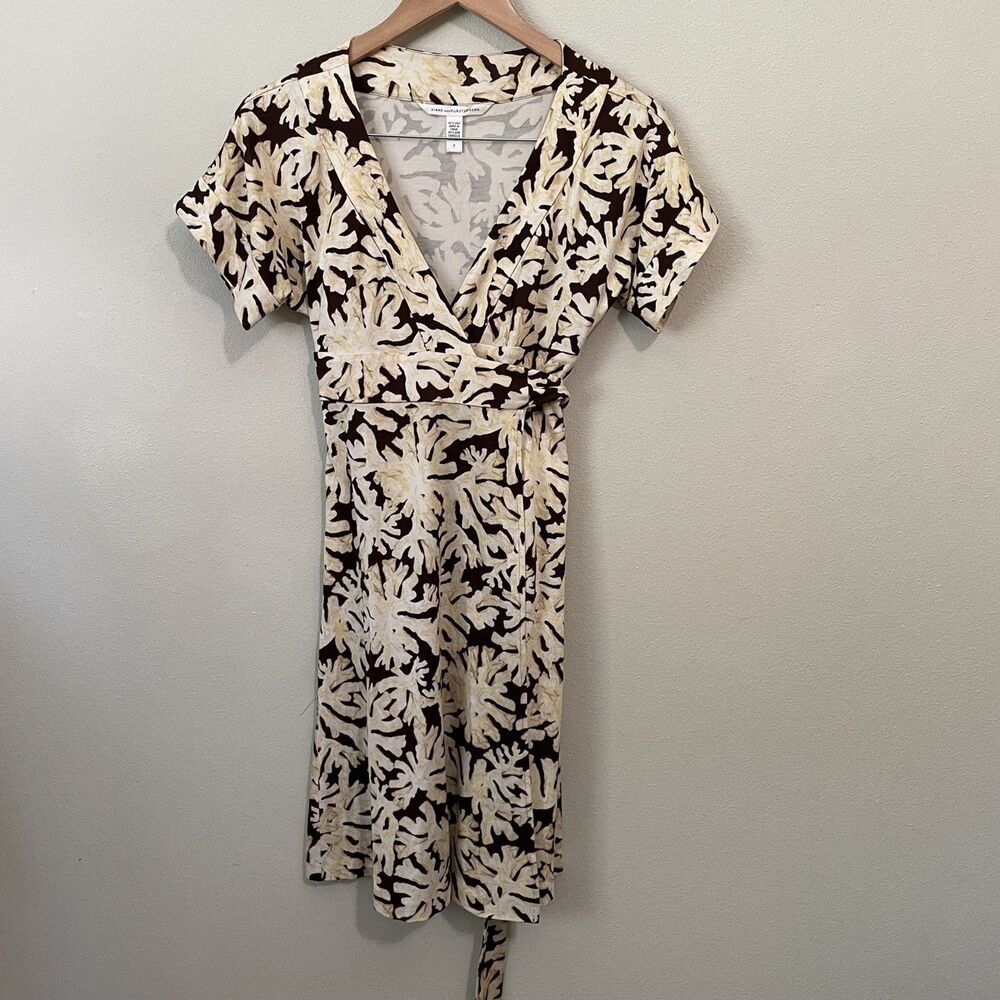 Vtg Diane von Furstenberg DVF Silk Wrap Dress Size 0 Black Cream Short Sleeve